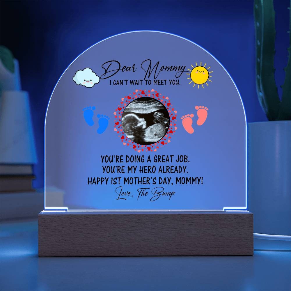 A Personalized Acrylic Plaque For Expecting New Mom - Dear Mommy, I can't wait to meet you, perfect for an expecting mother or first-time mom this Mother's Day from Golden Value SG.